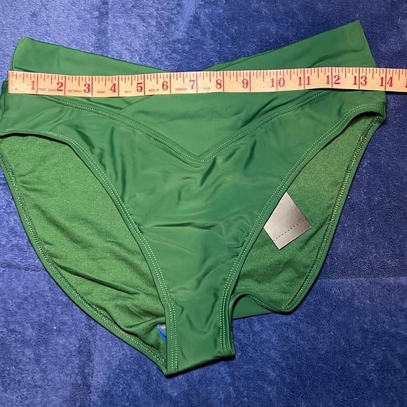 NWT BCBG Paris Green Bikini Swimsuit - Large - Picture 6 of 8
